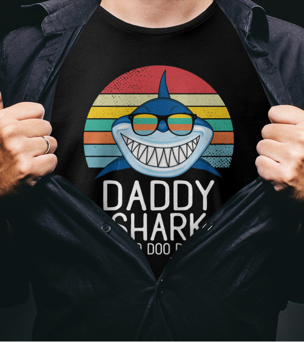 Daddy Shark Doo Doo Doo Vintage Stripes Sunglasses T-Shirt