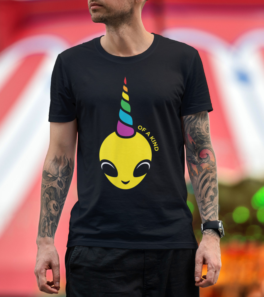 OF A KIND Alien Rainbow Unicorn Horn T-Shirt