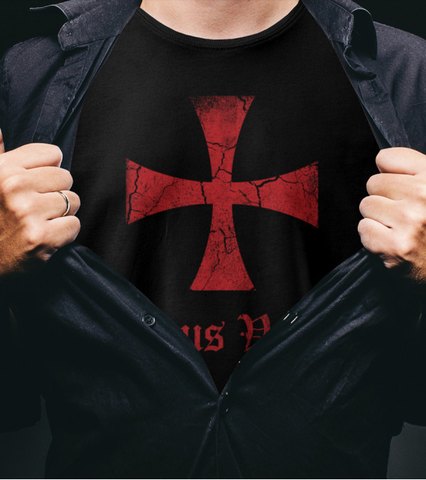 Deus Vult Distressed Knights Templar Cross Crusader T-Shirt