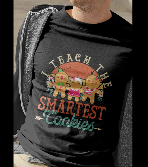 I Teach The Smartest Cookies Vintage Gingerbread Teacher T-Shirt