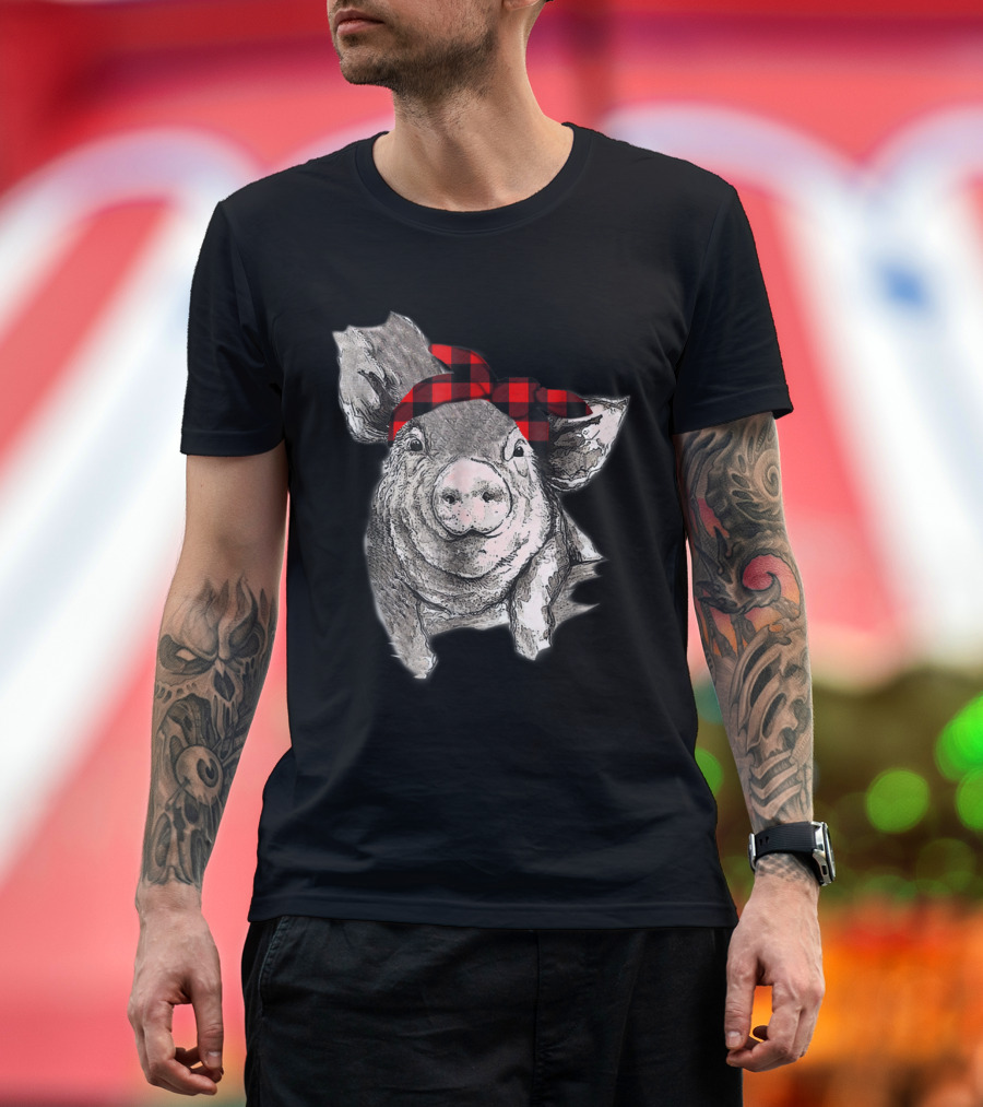 Pig with Bandana Caro Black and White Buffalo Plaid Holiday T-Shirt