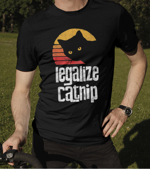 Legalize Catnip Vintage 80's Style Black Cat Silhouette Retro Sunset Look T-Shirt