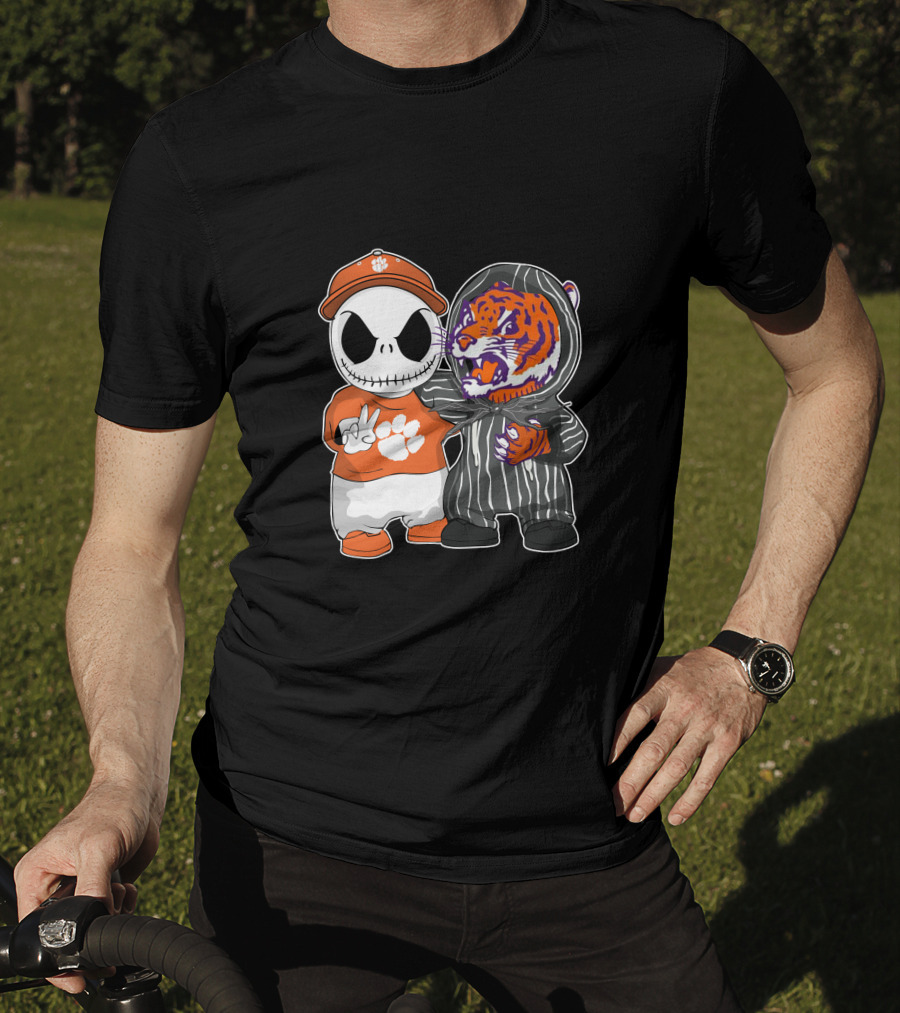 Jack Skellington Clemson Tigers Fan With Tiger Mascot Hugging T-Shirt