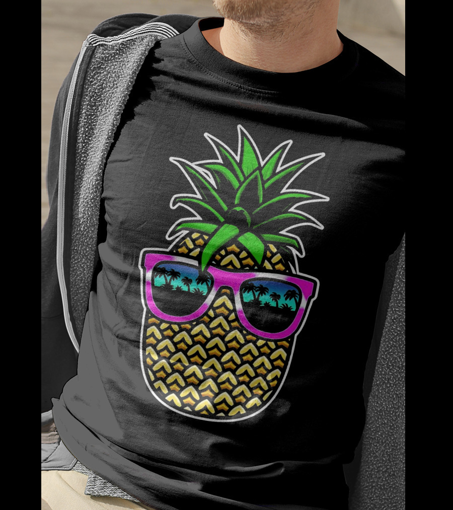 Pineapple Cool Retro Sunglasses Paradise Palm Trees T-Shirt