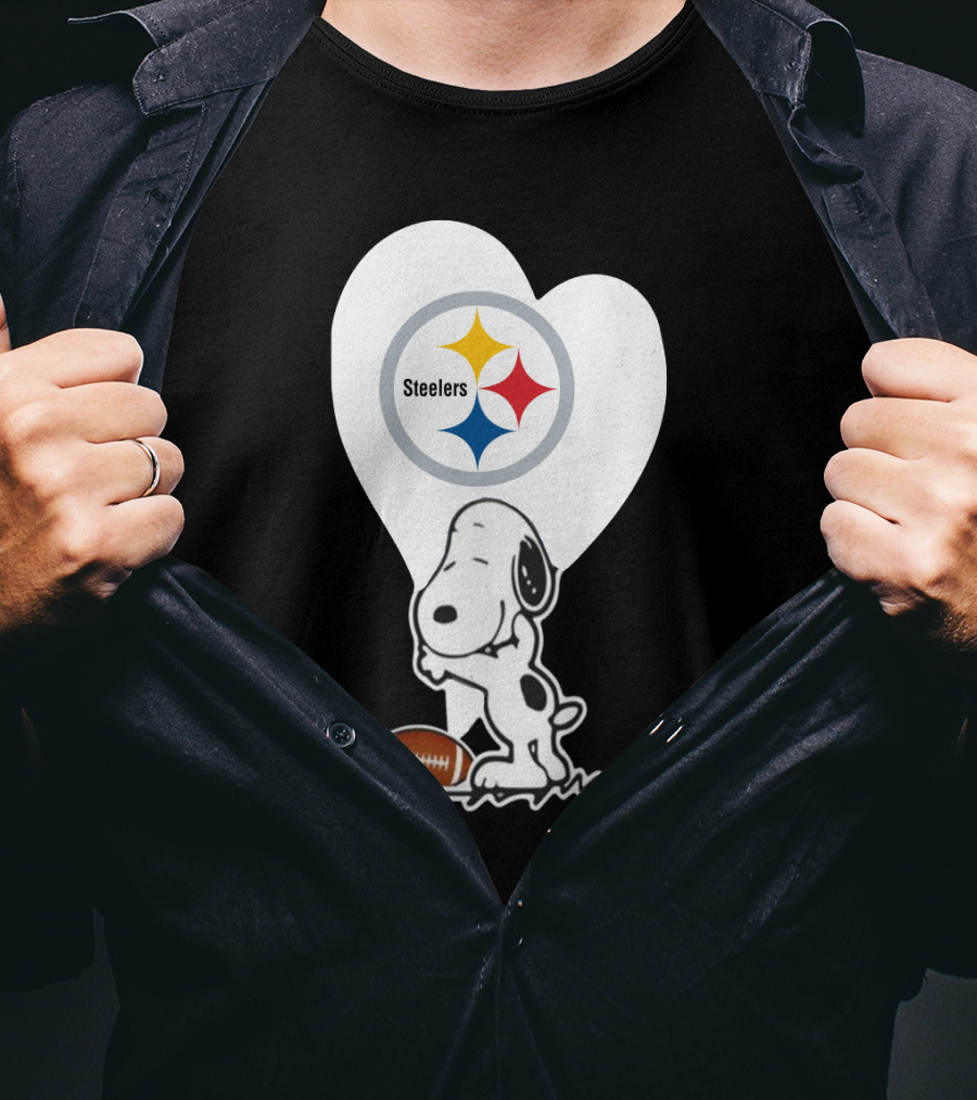 Pittsburgh Steelers Snoopy Heart And Football T-Shirt