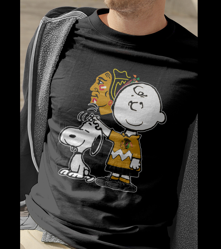 Chicago Blackhawks Charlie Brown And Snoopy T-Shirt