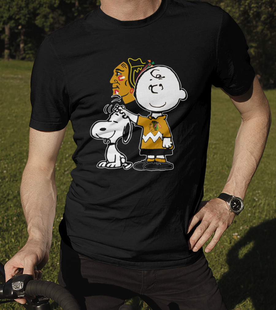 Chicago Blackhawks Charlie Brown And Snoopy T-Shirt