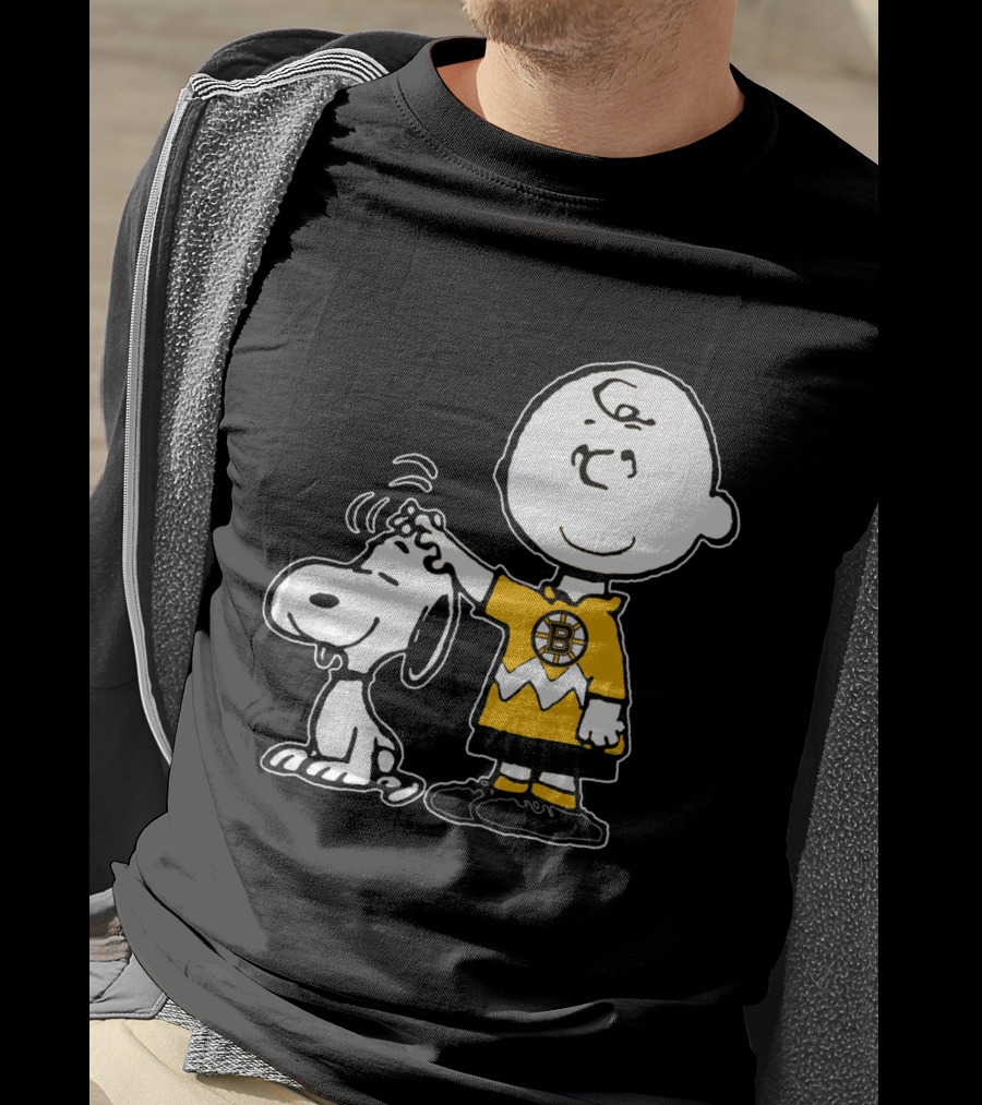 Boston Bruins Snoopy Charlie Brown Peanuts T-Shirt