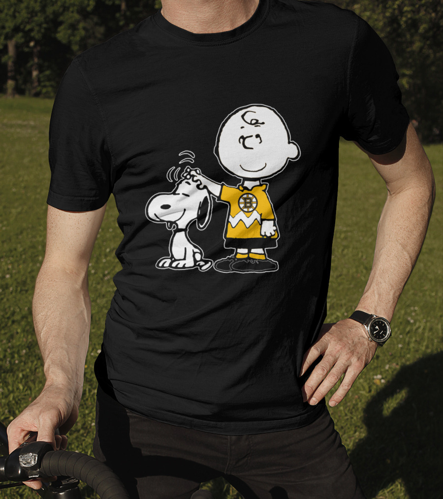 Boston Bruins Snoopy Charlie Brown Peanuts T-Shirt