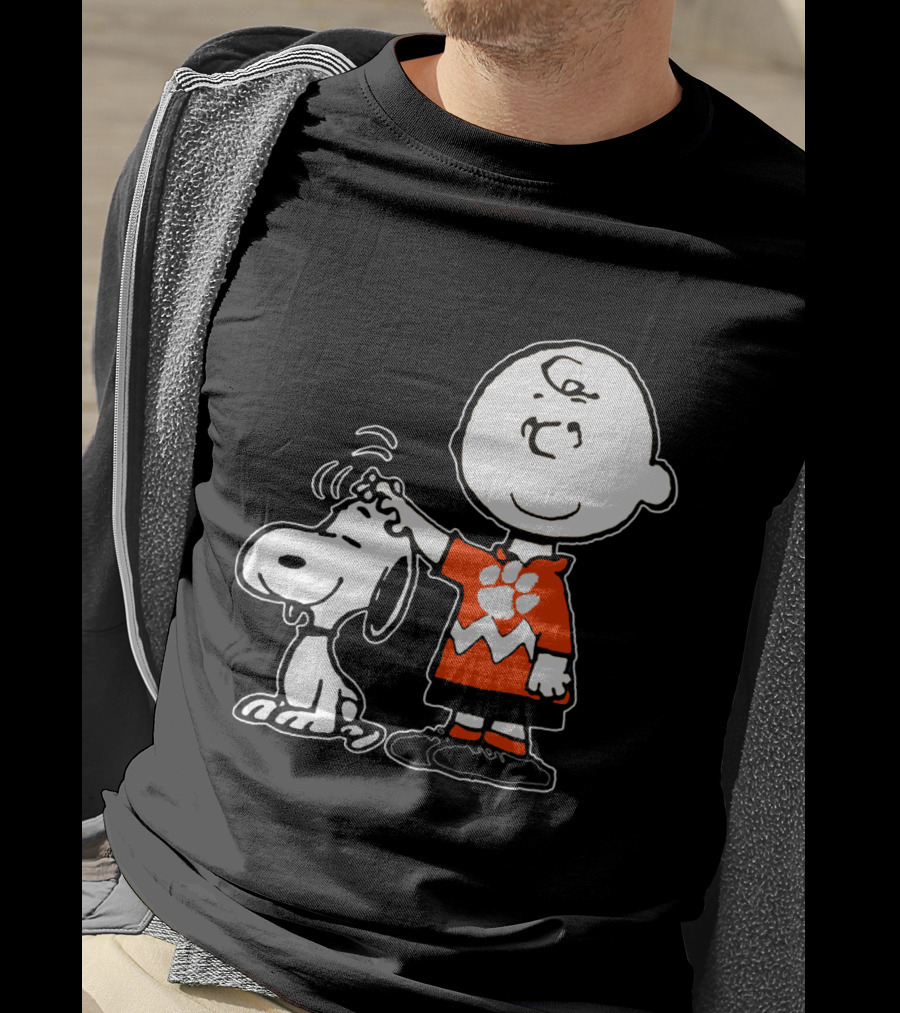 Clemson Tigers Football Paw Print On Charlie Brown With Snoopy T-Shirt