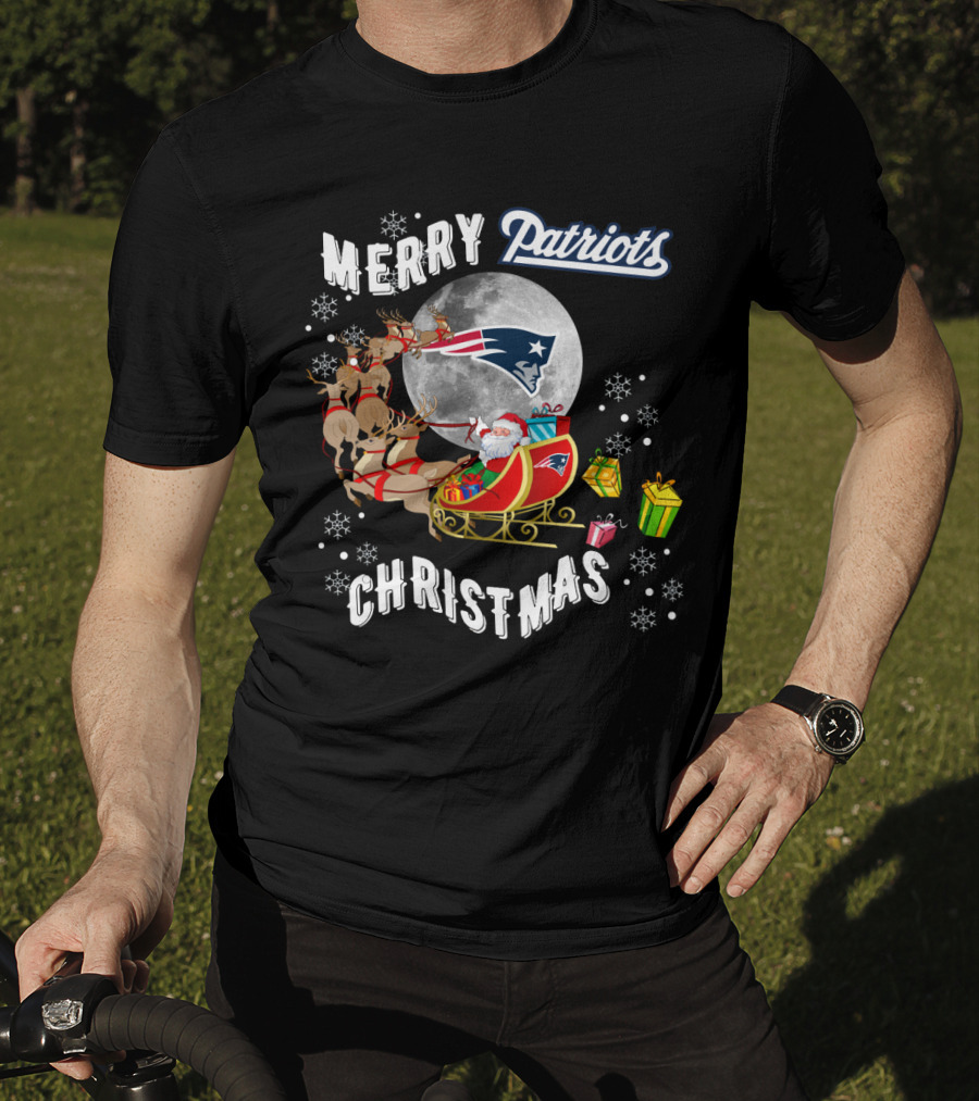 Merry Patriots Christmas New England Patriots Moon Reindeer Santa T-Shirt