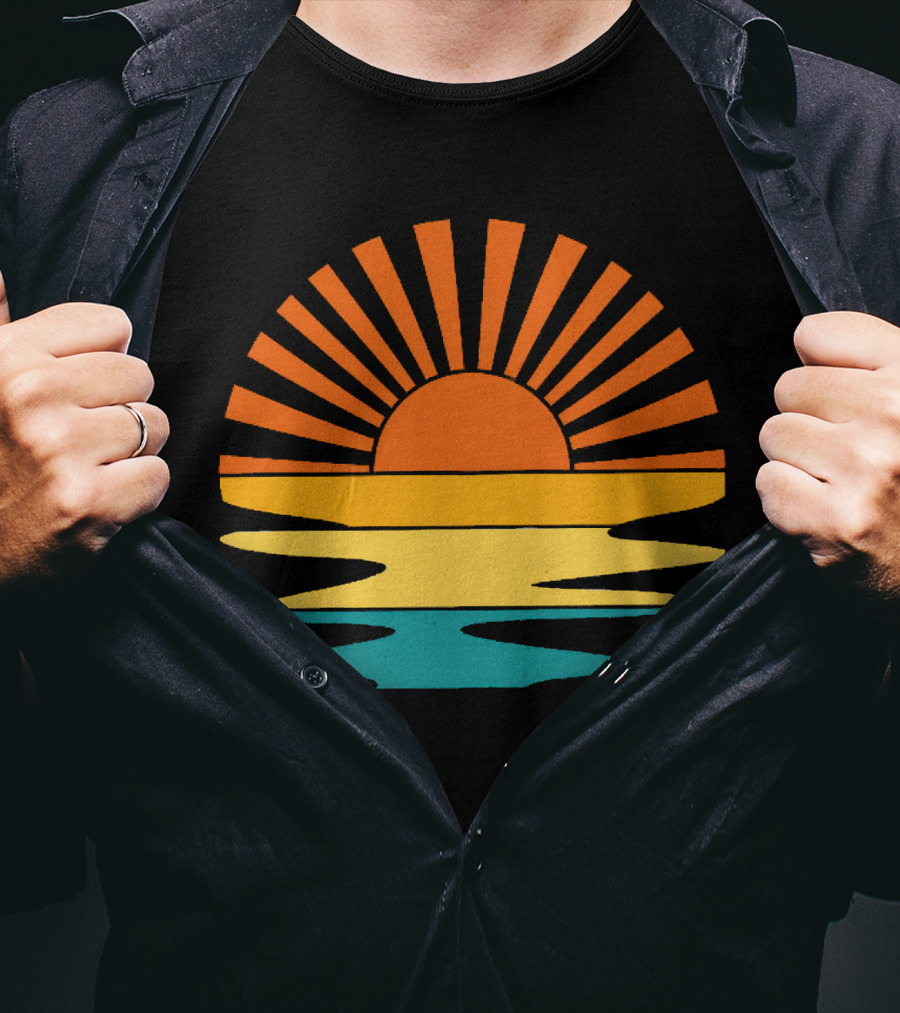 Retro Sunset Rays Wavy Vintage Sunshine Sunburst Ocean Horizon T-Shirt