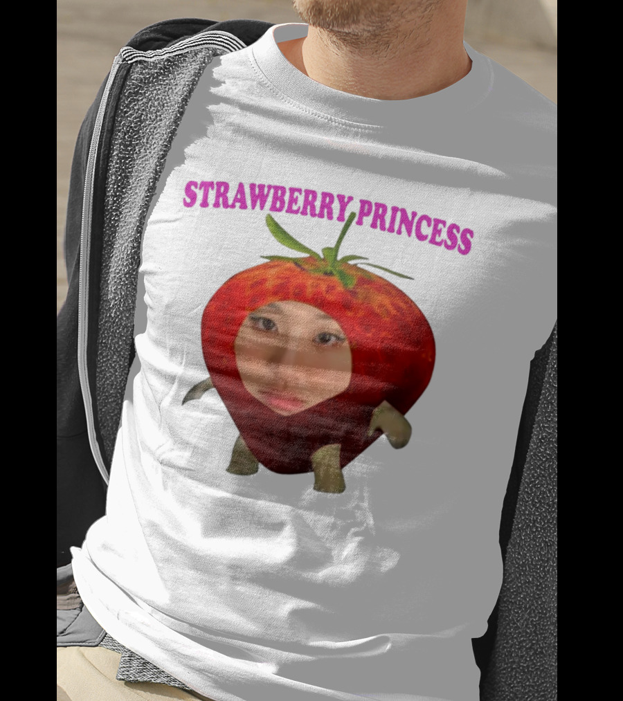 Chaeyoung Strawberry Princess In A Strawberry Costume T-Shirt