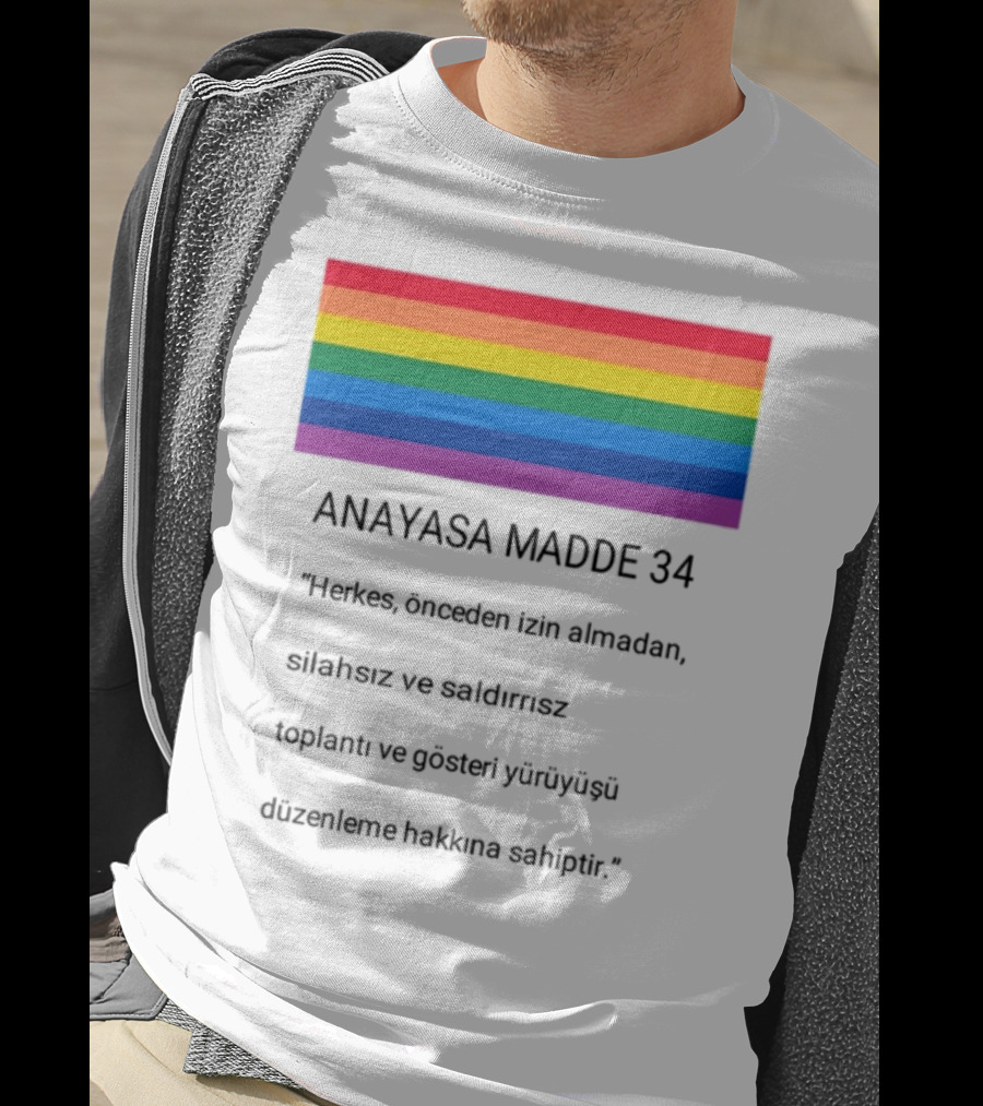 Anayasa Madde 34 Herkes İzin Almadan Silahsız Gösteri Yapma Hakkı T-Shirt