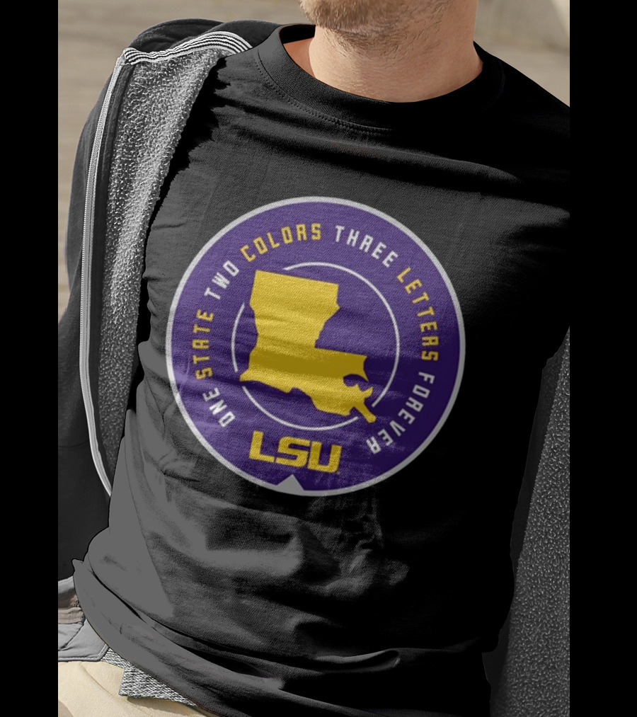 One State Two Colors Three Letters Forever LSU Louisiana Map Purple Gold Circle T-Shirt