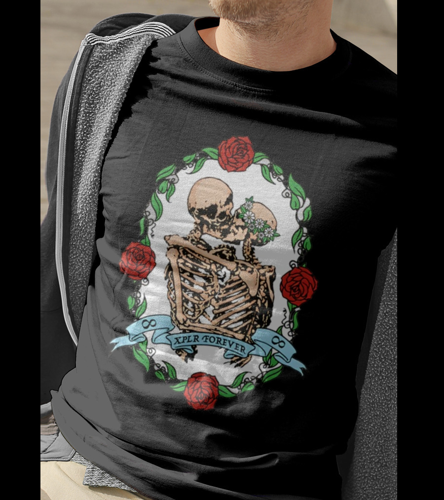 Xplr Forever Skeletons Embrace With Roses And Floral Wreath T-Shirt