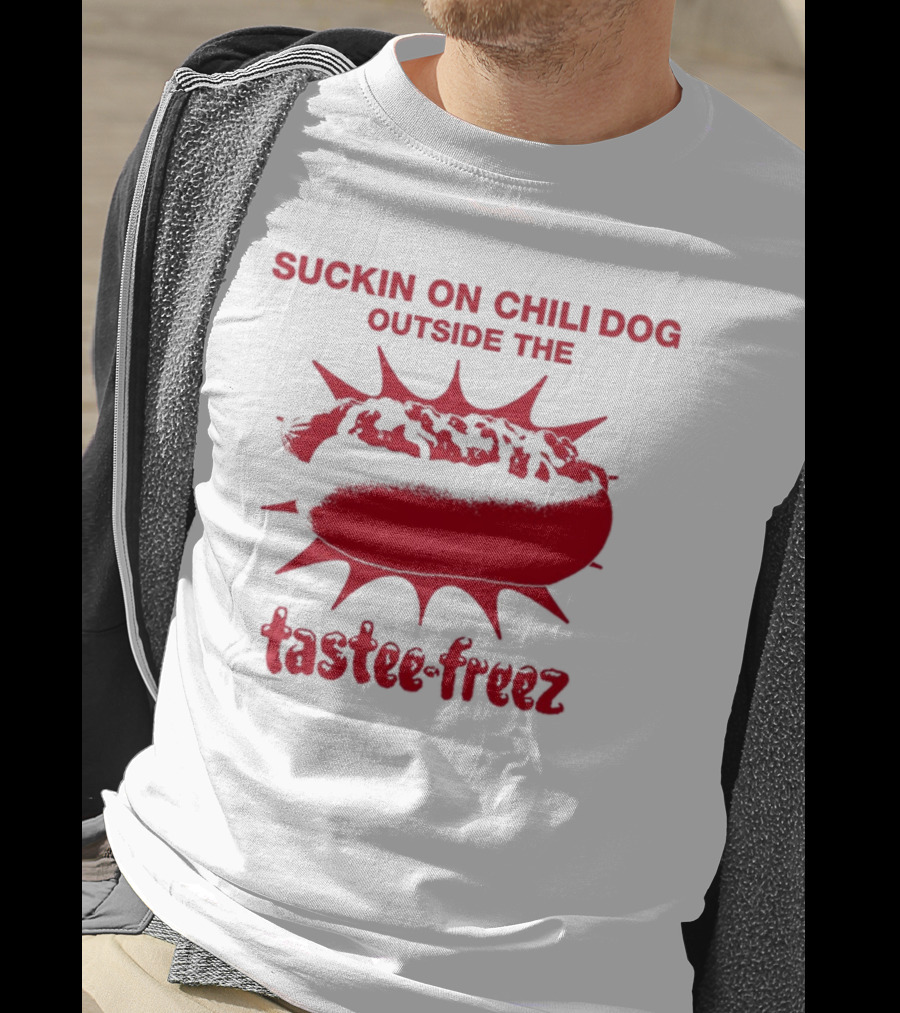 Sunshineskate Suckin On Chili Dog Outside The Tastee Freez Retro Vibes T-Shirt