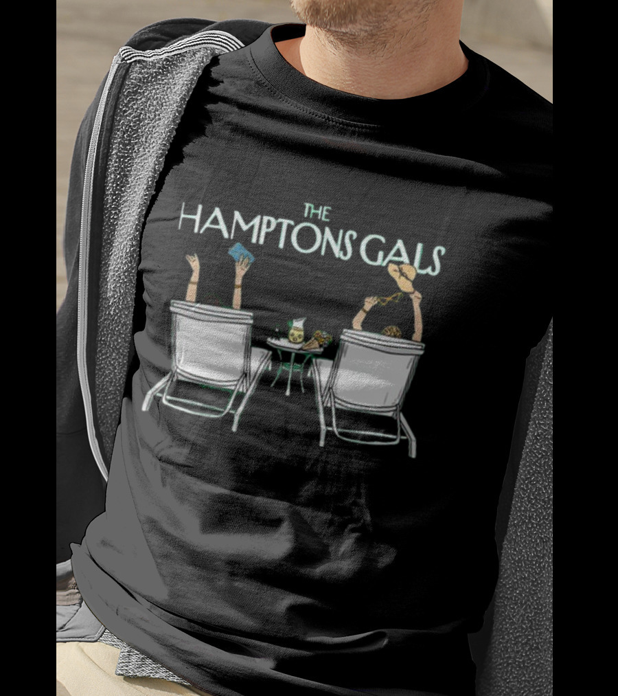 The Hamptons Gals Relaxing Summer Vibes T-Shirt