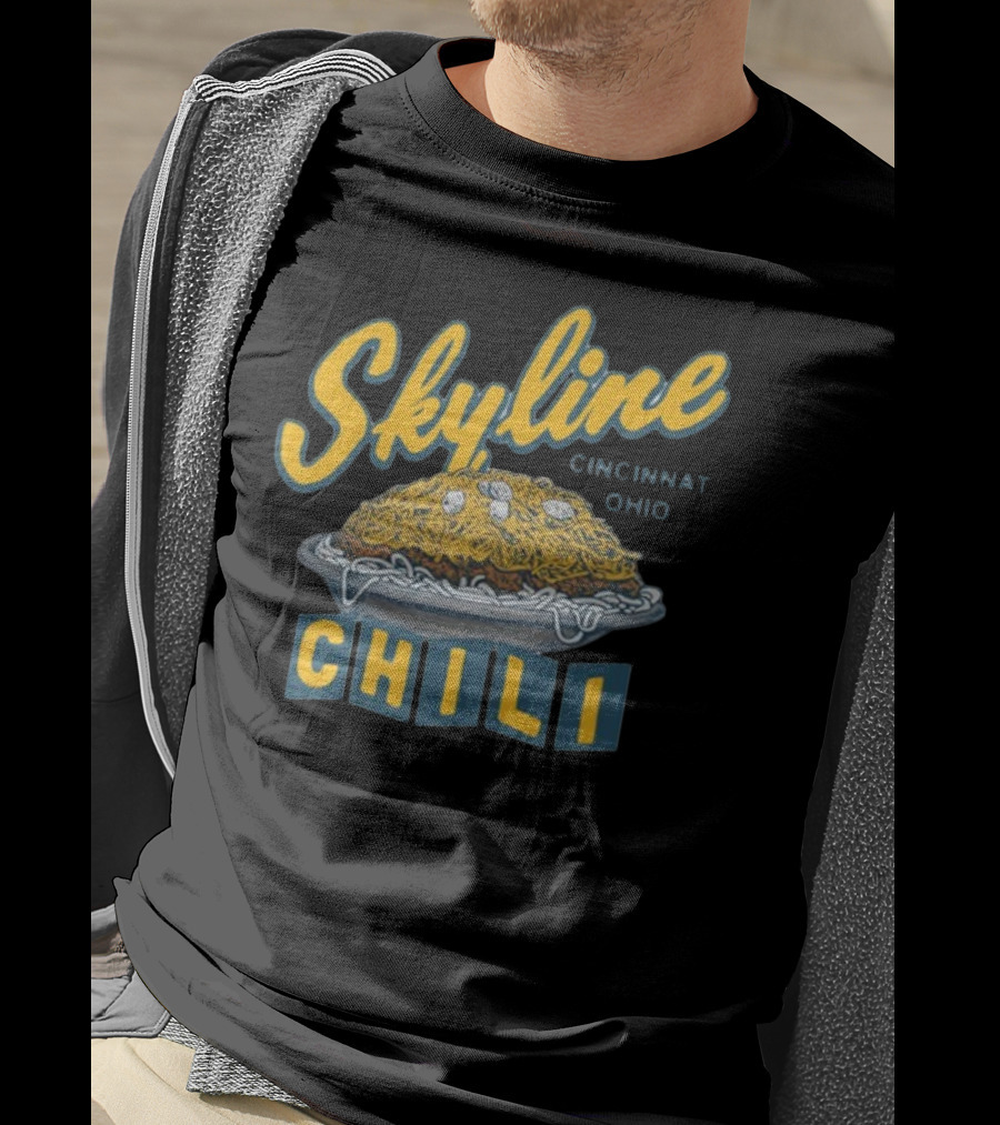 Skyline Chili Cincinnati Ohio Pop Culture Food Icon With Classic Spaghetti And Cheese Plate T-Shirt