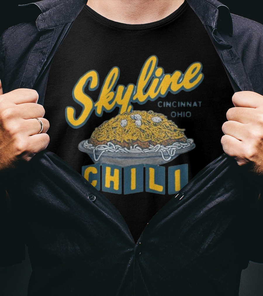 Skyline Chili Cincinnati Ohio Pop Culture Food Icon With Classic Spaghetti And Cheese Plate T-Shirt