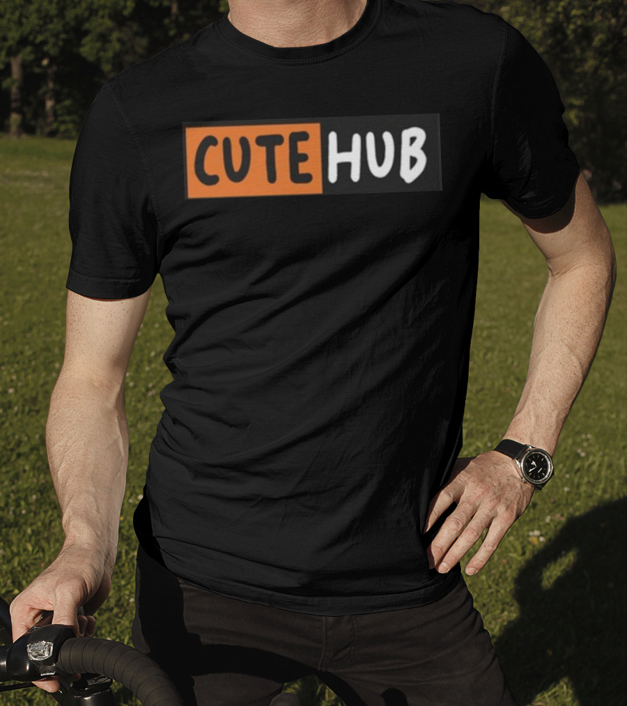 CUTE HUB Bold Contrast T-Shirt