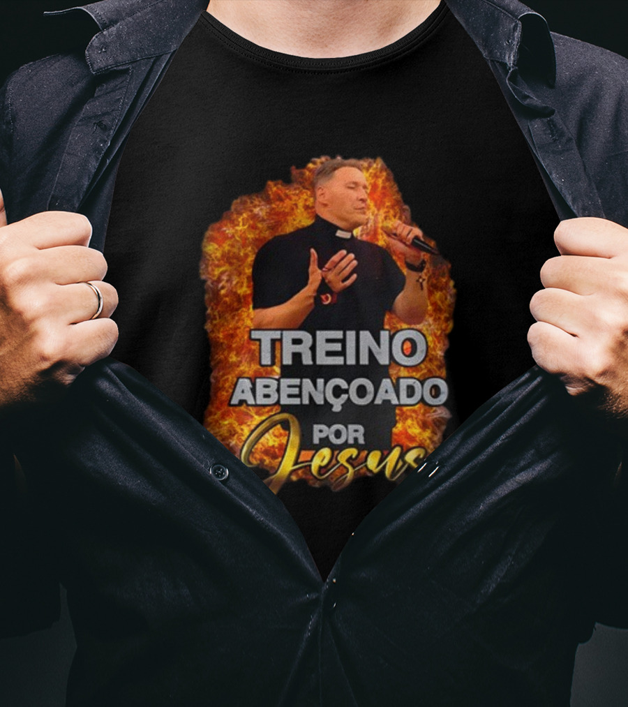 Treino Abençoado Por Jesus With Fiery Background And Clergyman T-Shirt