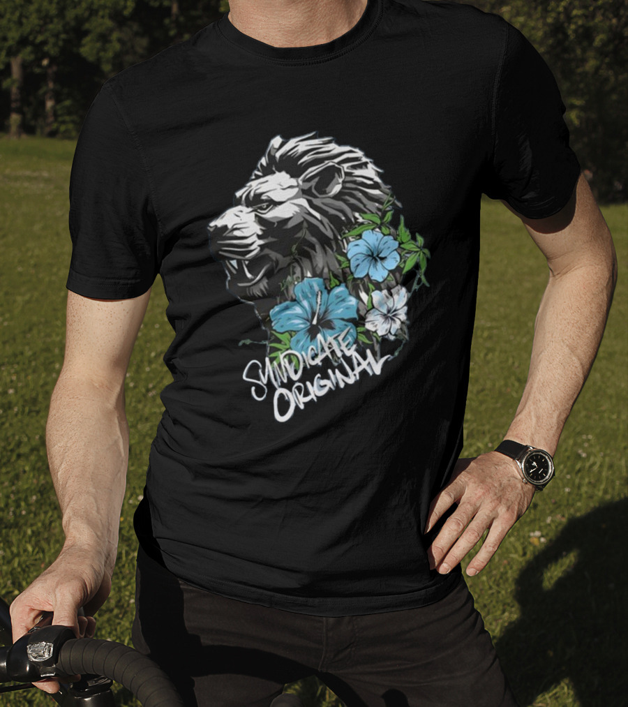 Syndicate Original Lion With Blue Flowers T-Shirt