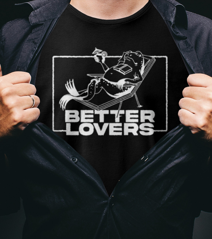 Better Lovers Relaxing Frog With Cocktail Lounge Chair T-Shirt