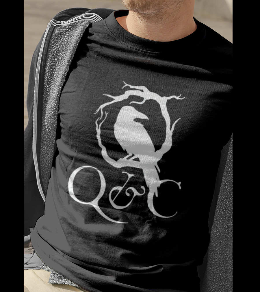 Q&C Heavyweight Bird Silhouette In Tree Branch Circle T-Shirt