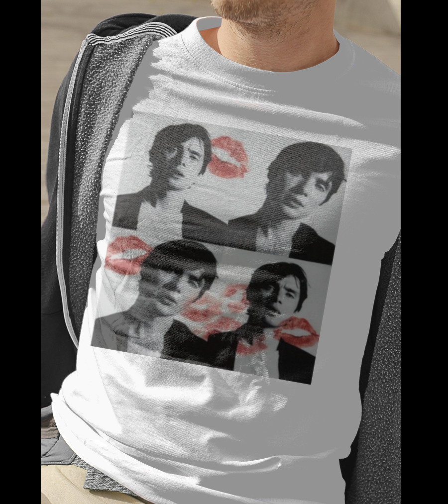 Mustardyardpress Cillian Photobooth Kiss Prints T-Shirt