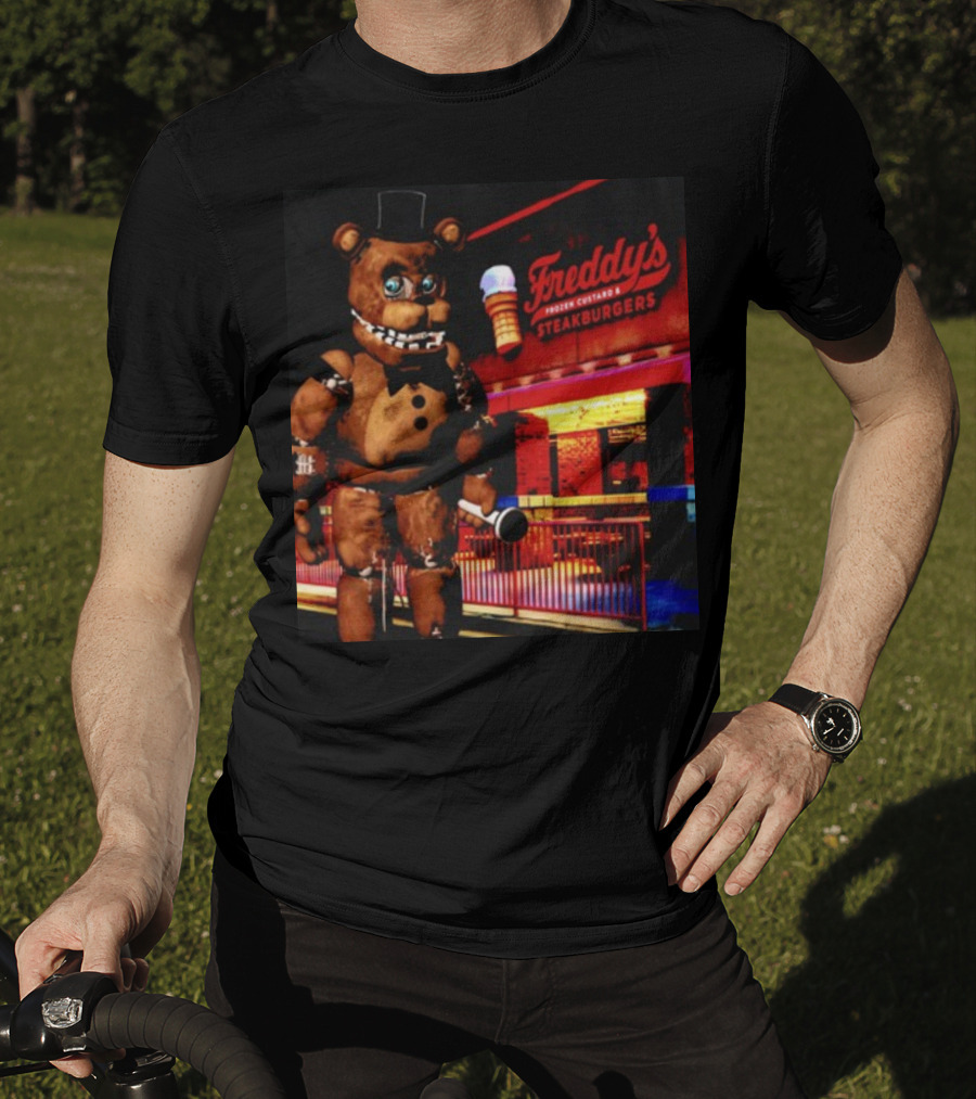 Mamonoworld Funny Bear Freddy's Frozen Custard And Steakburgers Bear T-Shirt