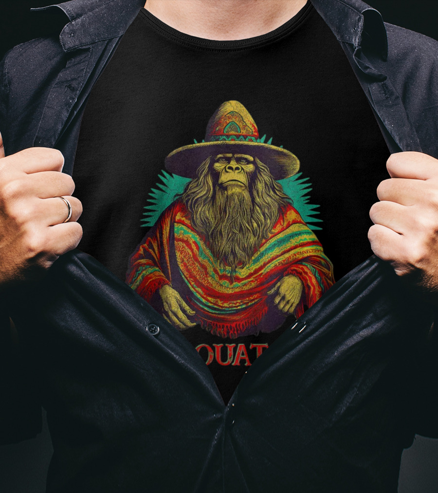 El Squatcho Bigfoot Sasquatch In Poncho And Sombrero T-Shirt