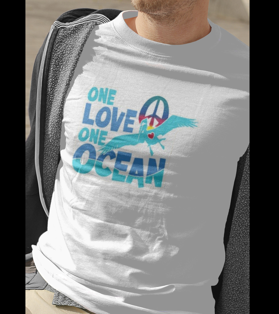 Musician Jimmy Buffett One Love One Ocean Peace Symbol Bird Heart T-Shirt