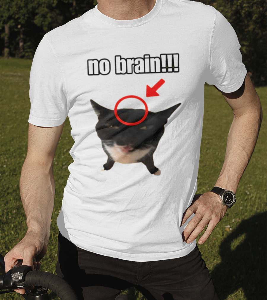 No Brain Cat With Red Circle And Arrow T-Shirt
