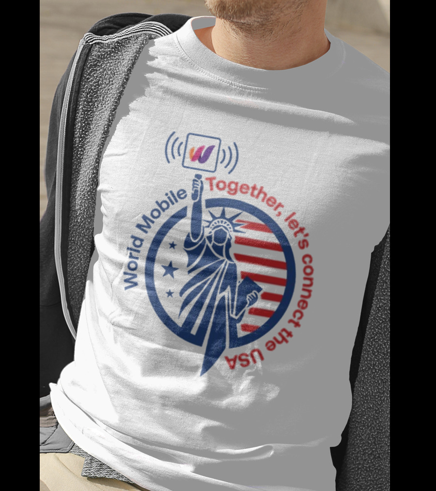 World Mobile Statue Of Liberty Connect The USA T-Shirt