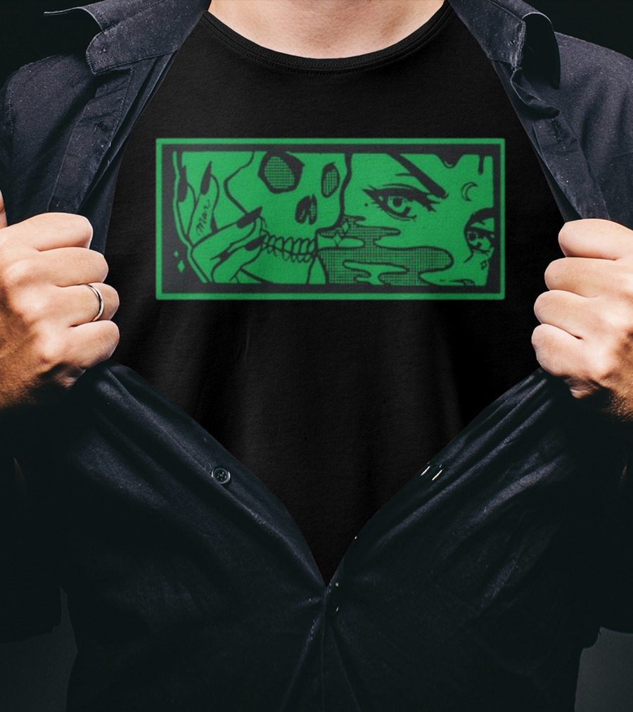 Max Smoking Skull Art Green T-Shirt