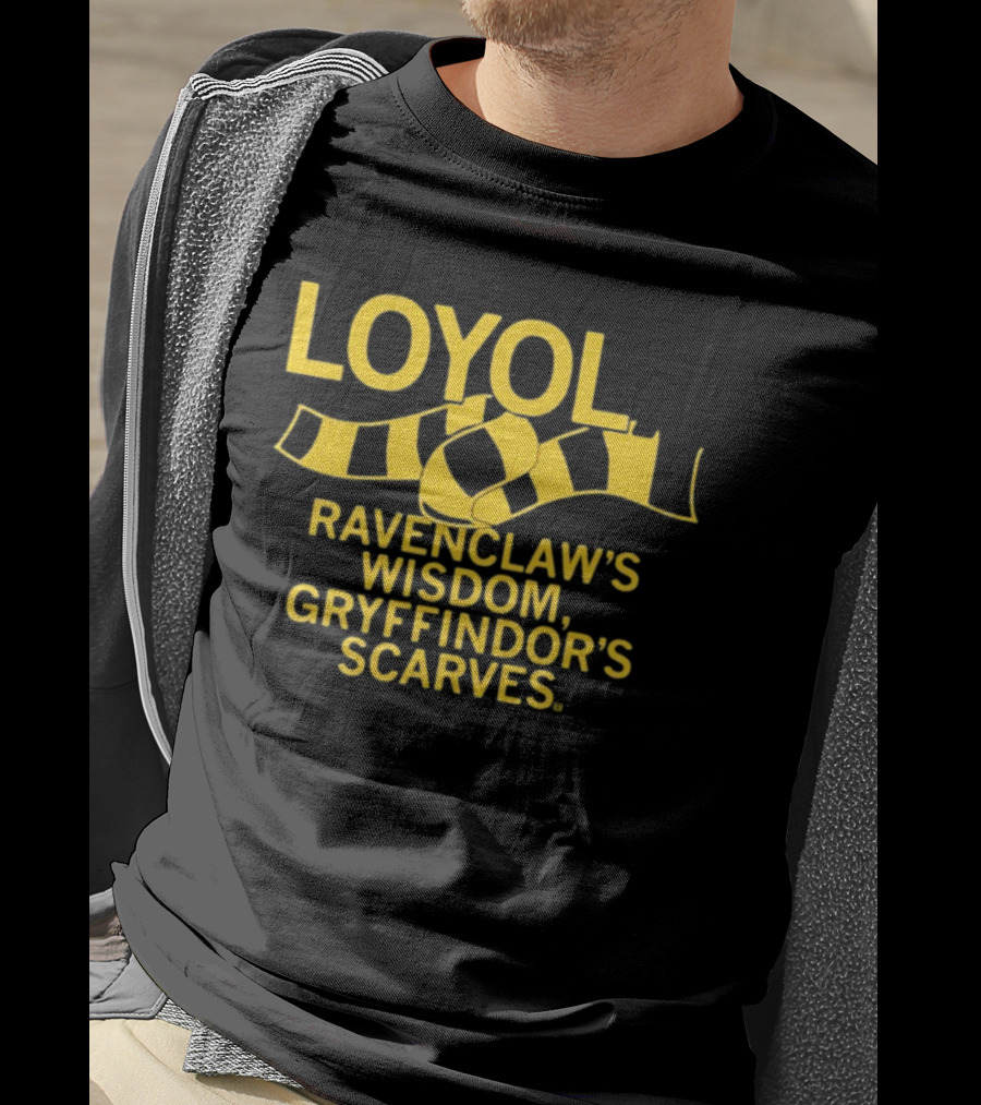 LOYOL Ravenclaw's Wisdom, Gryffindor's Scarves T-Shirt