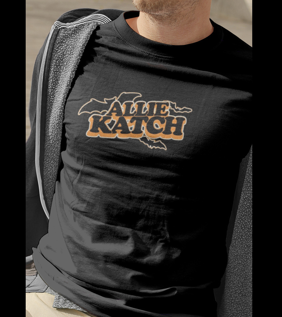 Allie Katch Halloween Bats Szn T-Shirt