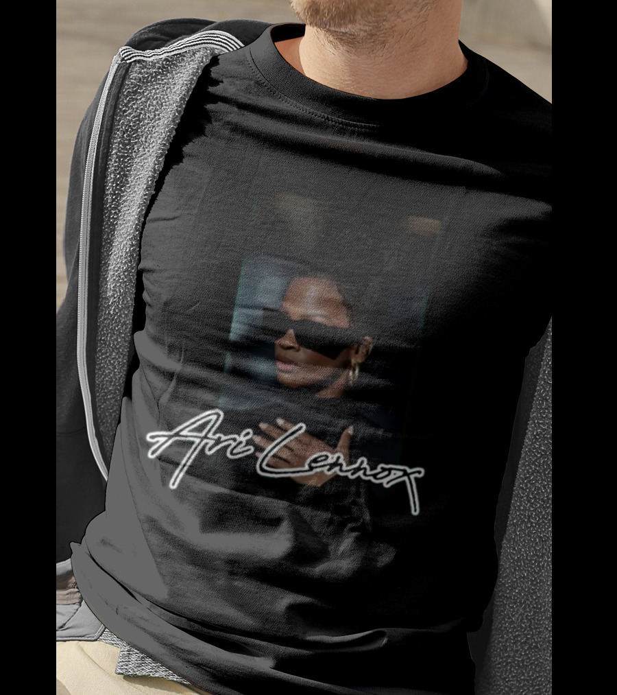 Ari Lennox Bold Style Sunglasses And Hoop Earrings Look T-Shirt