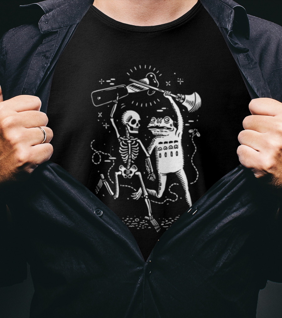 Flashfloodprint Kathleen Neeley Skeleton Frog Battle Friends T-Shirt