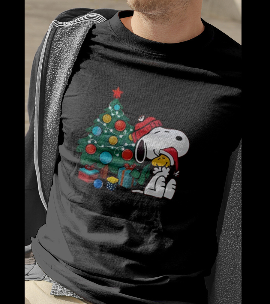 Snoopy And Woodstock Celebrating Christmas By The Tree T-Shirt