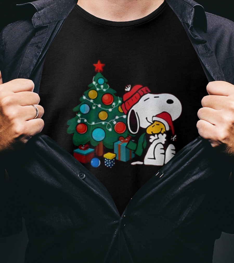 Snoopy And Woodstock Celebrating Christmas By The Tree T-Shirt