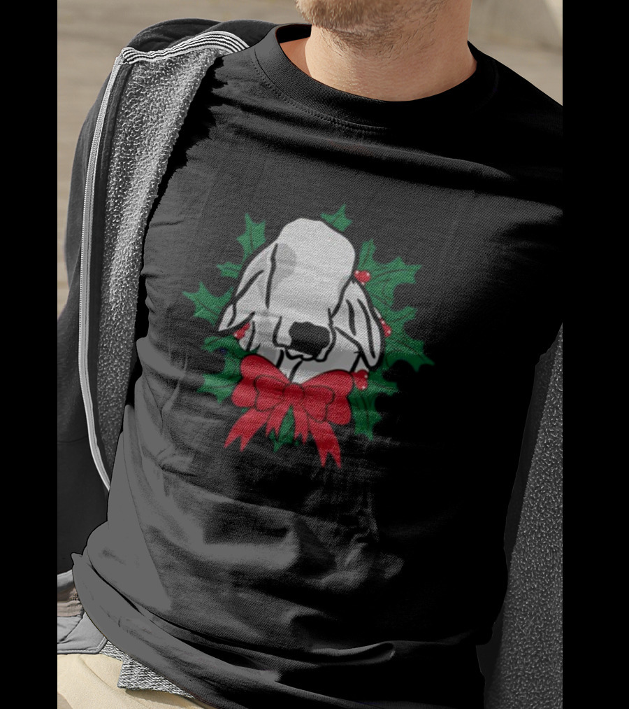 Brahman Cow Head With Festive Christmas Wreath And Bow T-Shirt