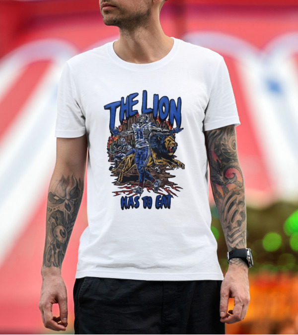 Premium T-Shirt: The Lion Has To Eat Retros Themed Football Warrior T-Shirt The Lion Has To Eat Retros Themed Football Warrior T-Shirt