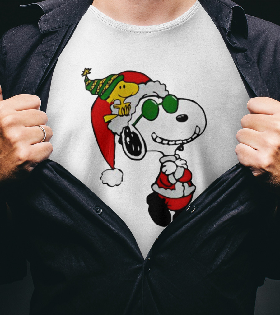 Snoopy And Woodstock Peanuts Merry Christmas Santa Hat And Sunglasses T-Shirt