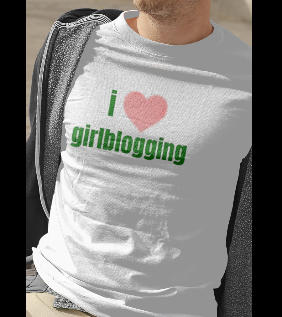 Vibe2k Store I Heart Girlblogging Enthusiast Love T-Shirt