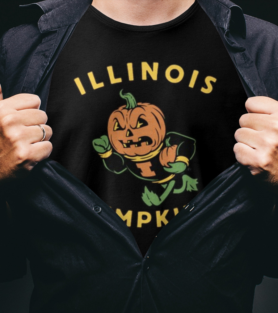 Harebraineddesign Illinois Pumpkins Mascot Creepy Jack-O’-Lantern Football Player T-Shirt