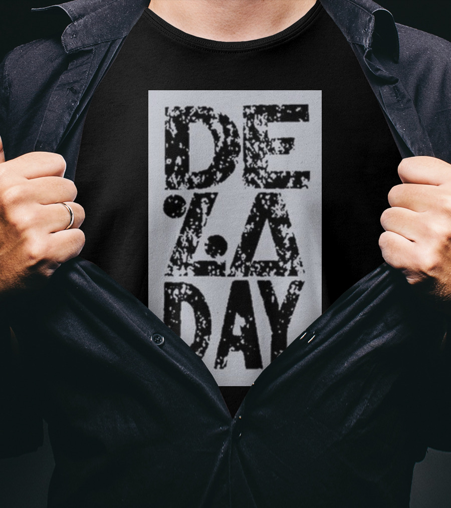 DE LA DAY T-Shirt