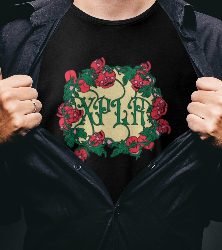 Shopxplr Skull Wreath XPLR Floral Skull T-Shirt