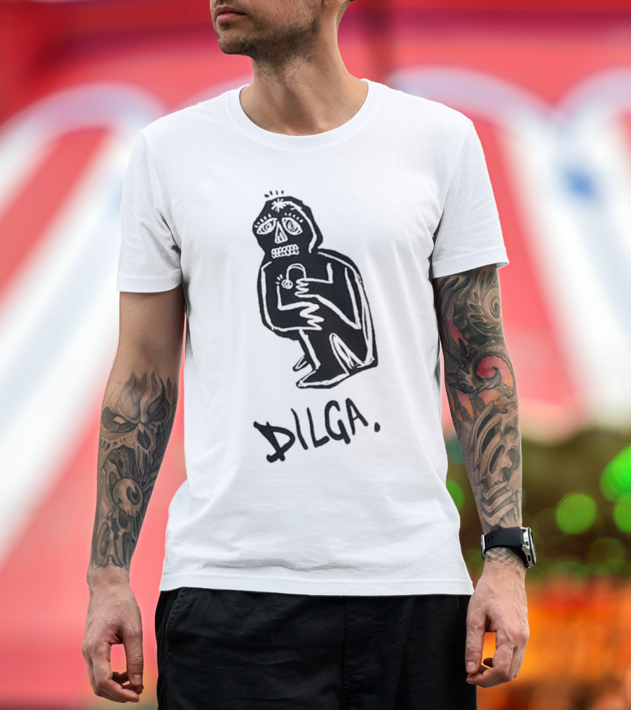 DILGA Boxy Character Holding Lock T-Shirt